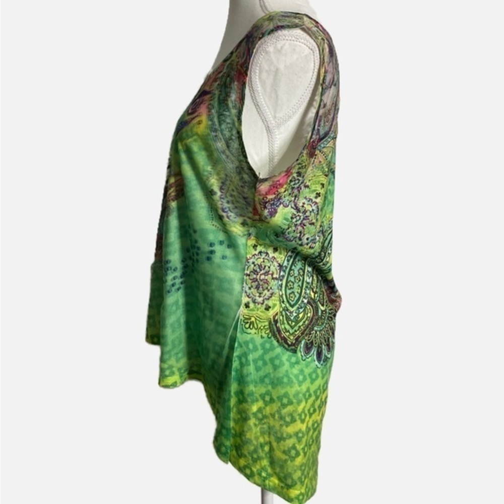 Shoreline Psychedelic Colorful Hi Low Sleeveless Tank Top - Picture 3 of 10